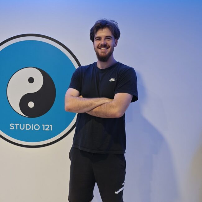 Valentin SERIEYE Valentin Serieye, coach Pilates, renforcement et cardio au Studio 121 à Toulouse